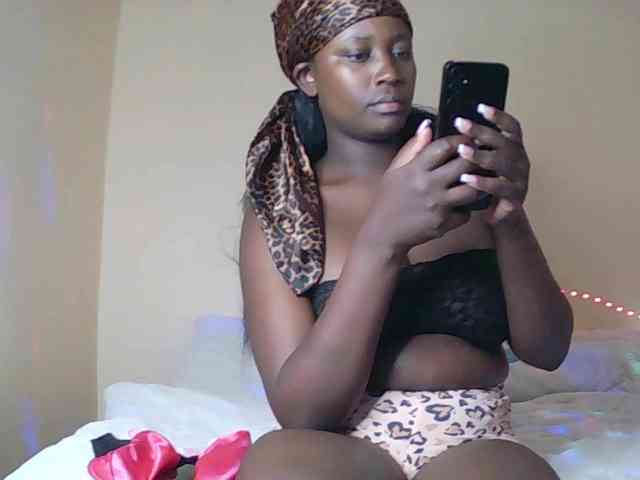 SoniaBella webcam