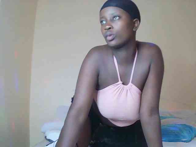 SoniaBella webcam