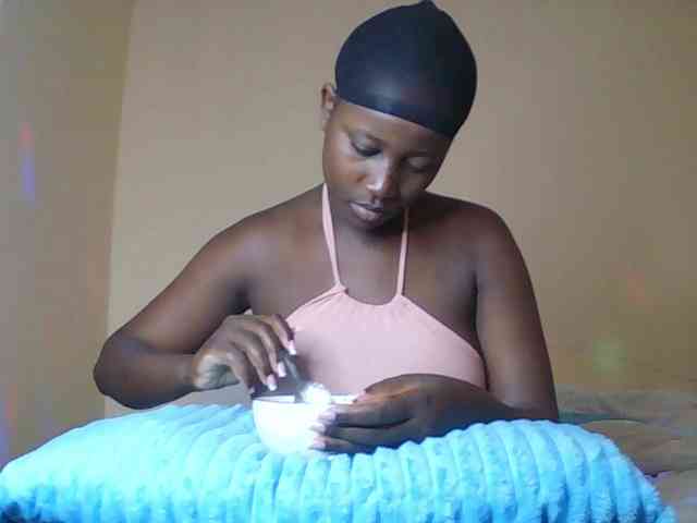 SoniaBella webcam