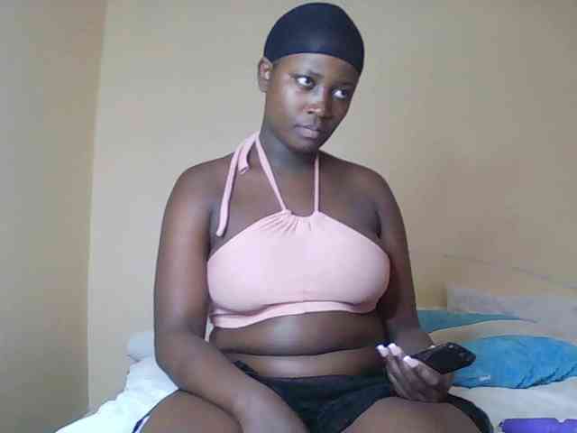 SoniaBella webcam