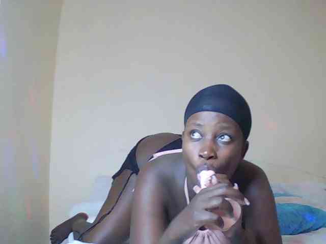 SoniaBella webcam