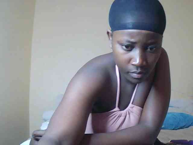 SoniaBella webcam