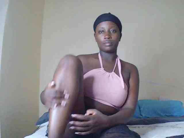 SoniaBella webcam