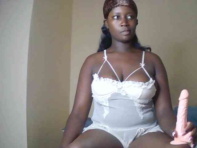 SoniaBella webcam