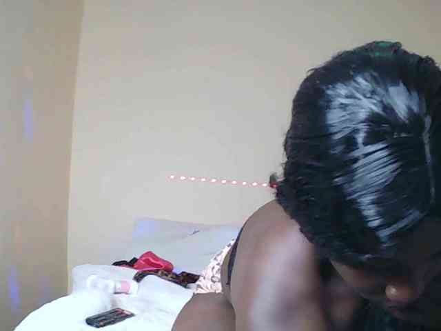 SoniaBella webcam