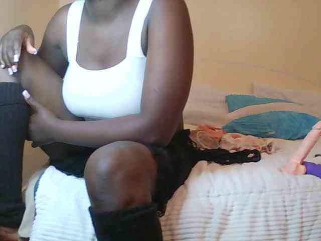 SoniaBella webcam