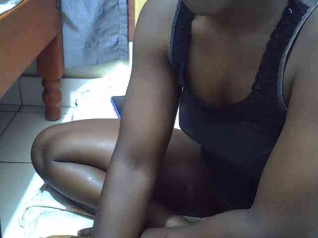 Ebonydora webcam