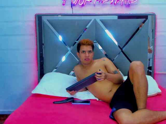 TeenLustLive- webcam