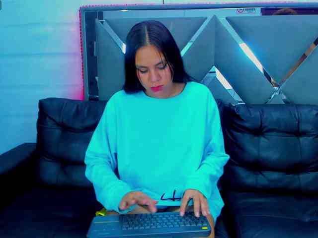 TeenLustLive- webcam