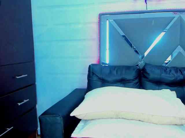 TeenLustLive- webcam