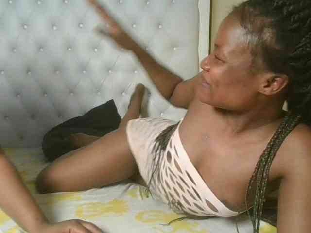 queenivy webcam