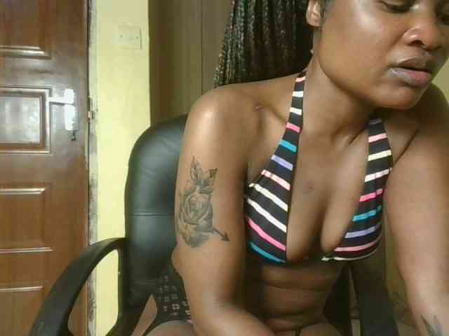 queenivy webcam