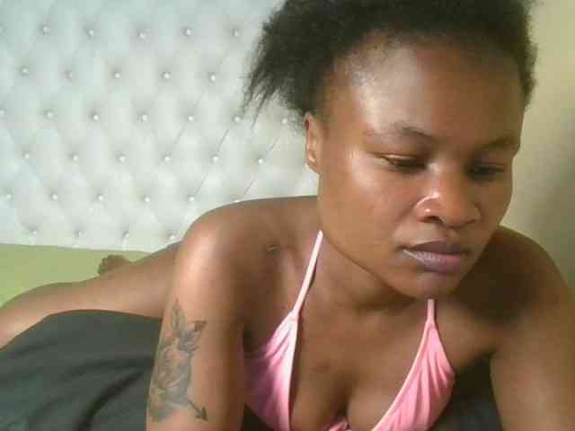 queenivy webcam