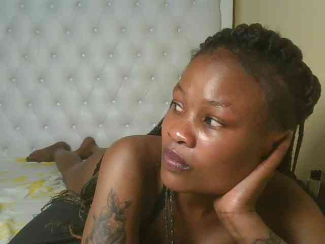 queenivy webcam