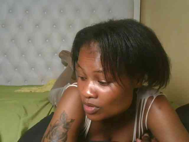 queenivy webcam