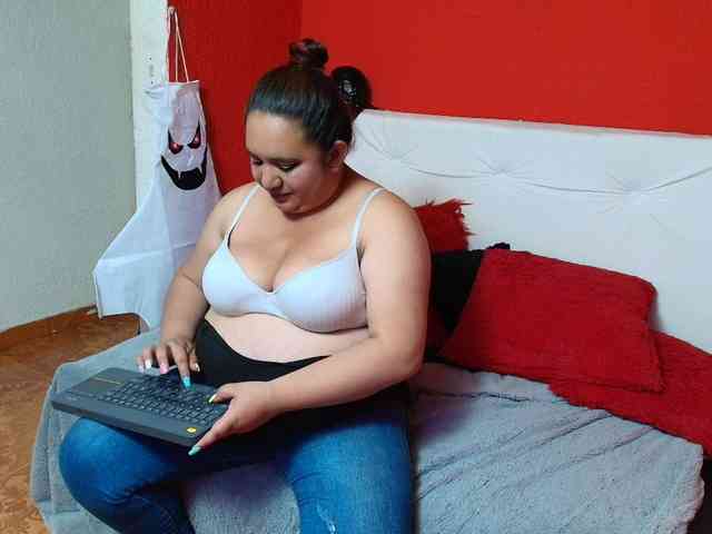 khloe-tomson webcam