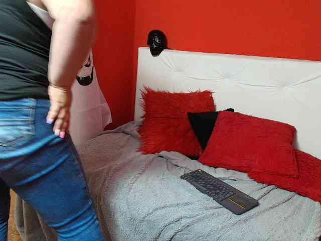 khloe-tomson webcam