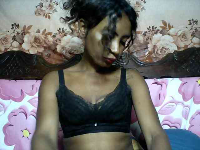 Annicka25 webcam