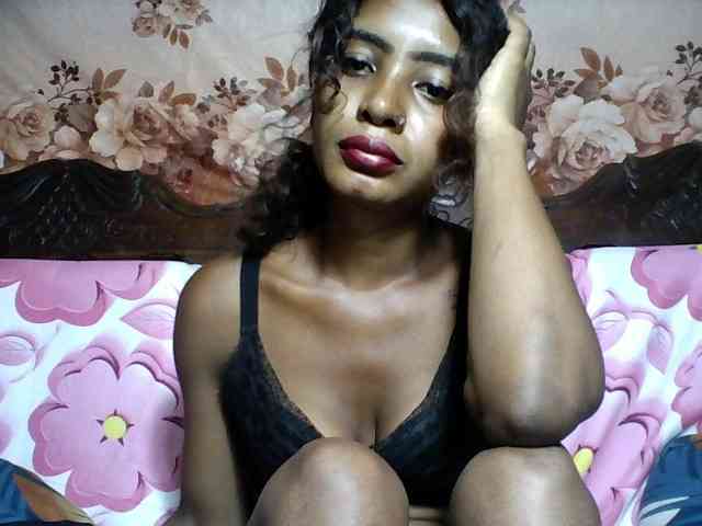 Annicka25 webcam