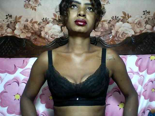 Annicka25 webcam