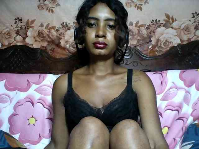 Annicka25 webcam