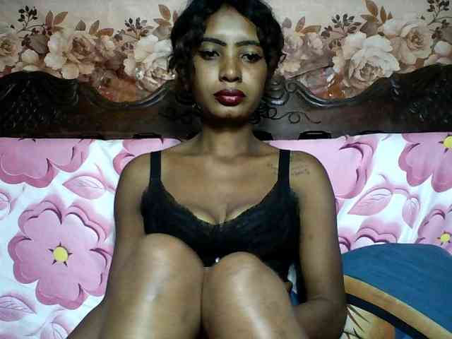 Annicka25 webcam