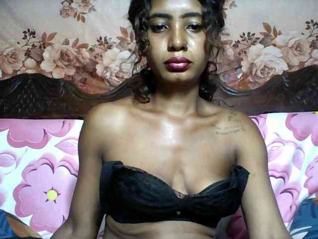 Annicka25 webcam