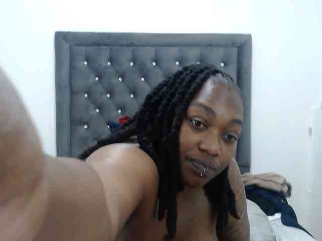 ChocSexcBeast webcam