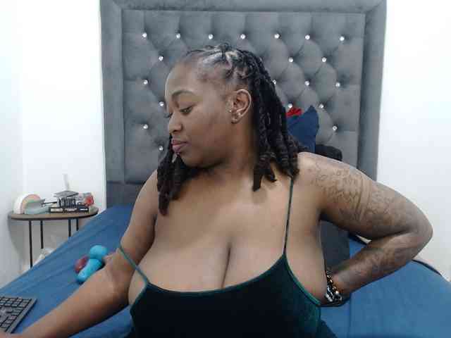 ChocSexcBeast webcam