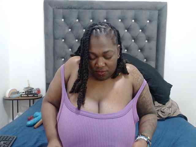 ChocSexcBeast webcam