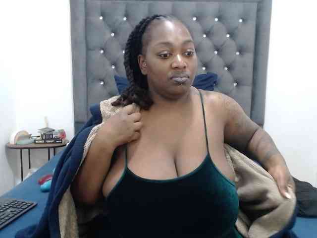 ChocSexcBeast webcam