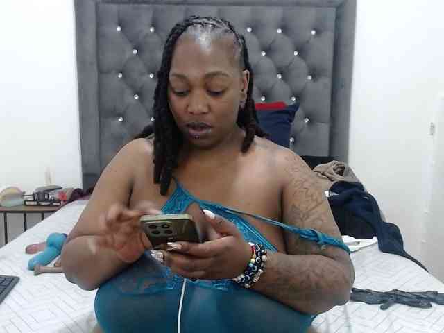 ChocSexcBeast webcam