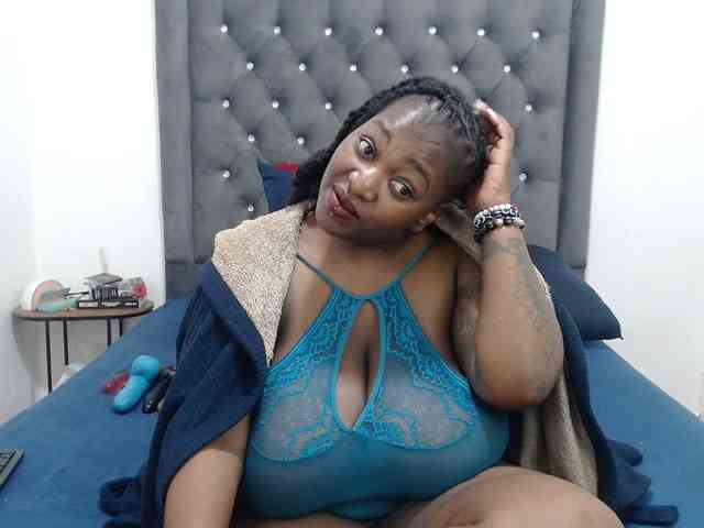 ChocSexcBeast webcam