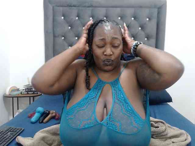 ChocSexcBeast webcam