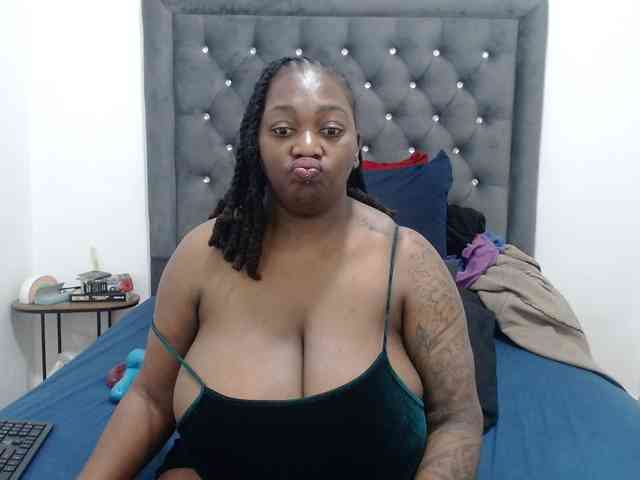 ChocSexcBeast webcam