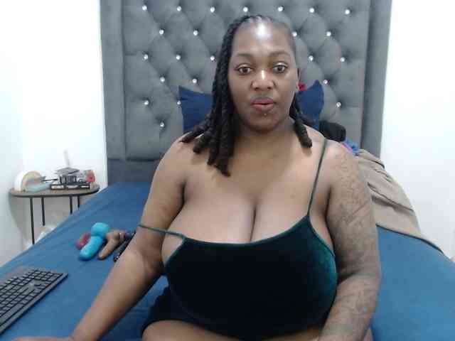 ChocSexcBeast webcam