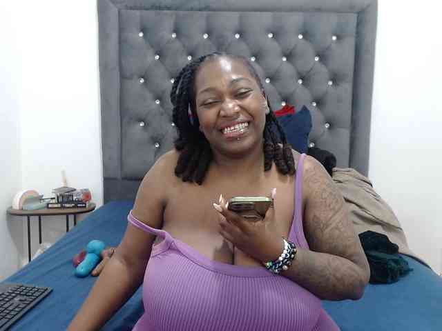 ChocSexcBeast webcam