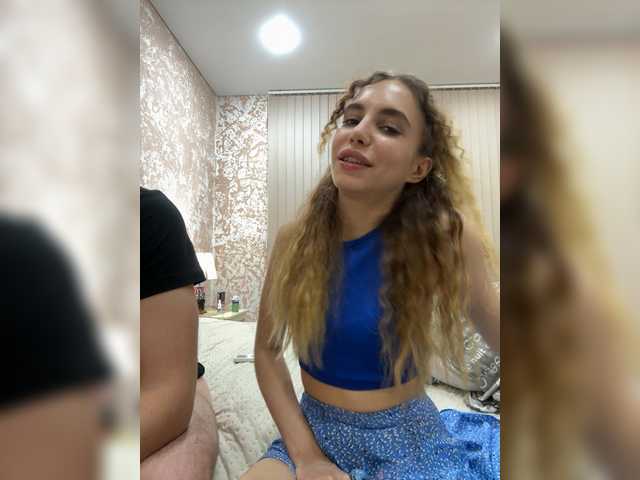 Entrez le videochat erotique avec le
modèle Buzzyd Buzzyd