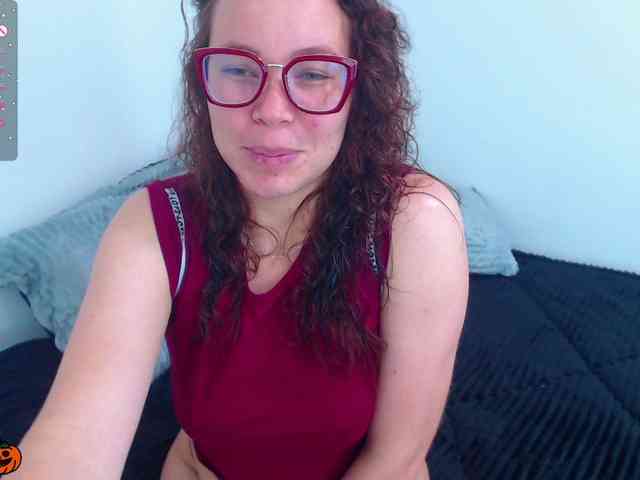 SharonAGT webcam