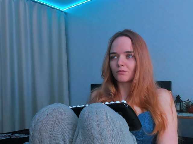 Accedi alla chat con il nickname JanetShy JanetShy