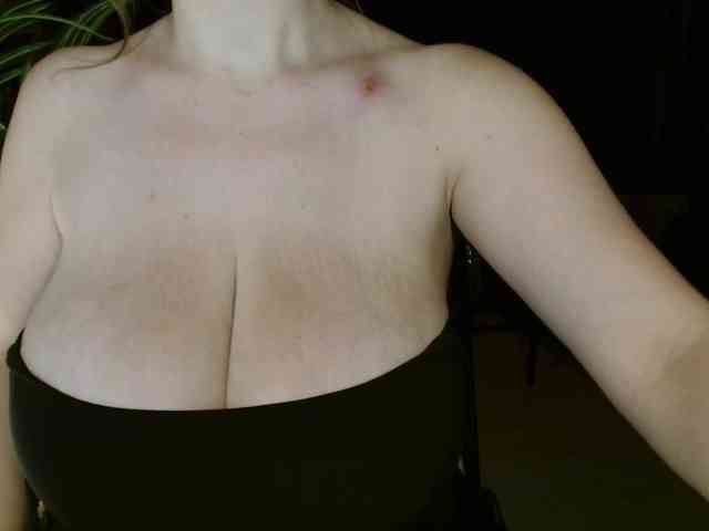 ChloeMelons webcam