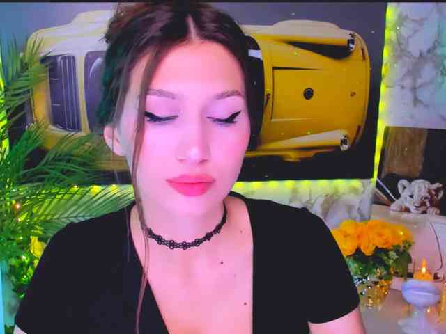 CarolineM webcam