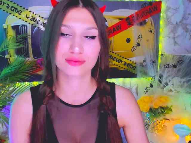 CarolineM webcam