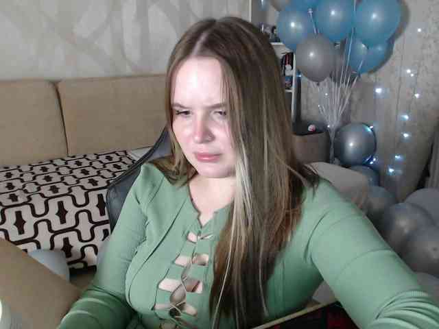 Lizzi-Peach webcam