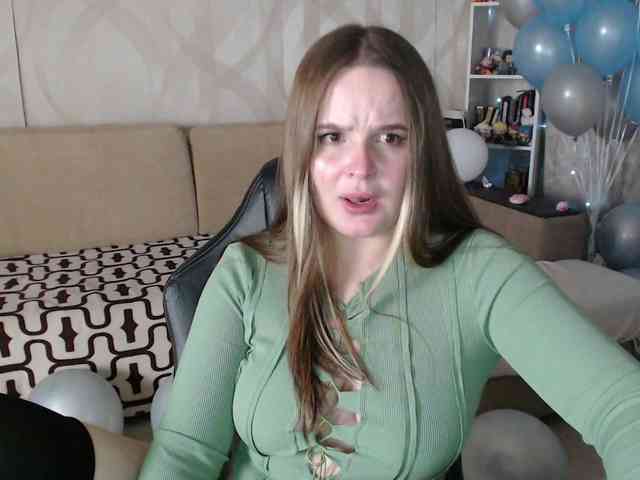 Lizzi-Peach webcam