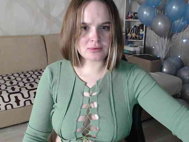 Lizzi-Peach webcam