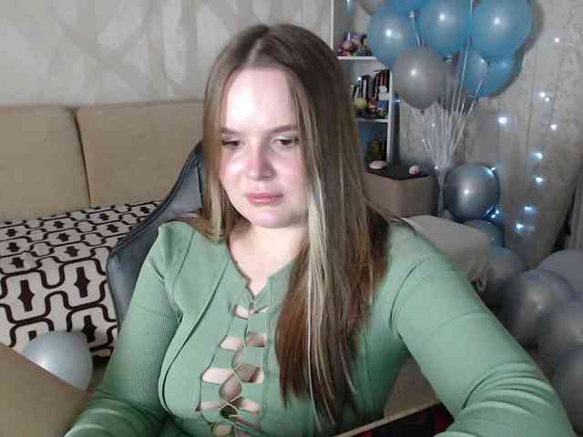 Lizzi-Peach webcam