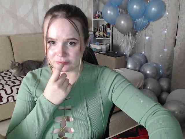 Lizzi-Peach webcam