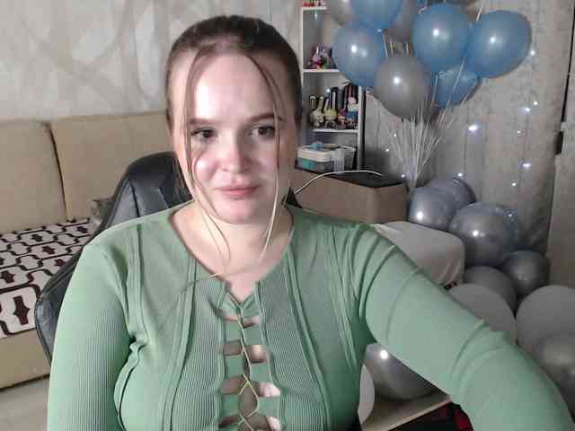 Lizzi-Peach webcam