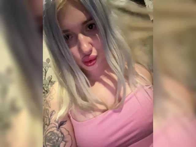 Entra en el chat con el modelo zipa878 zipa878